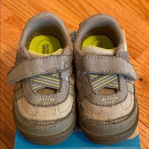Toddler size 4 shoes